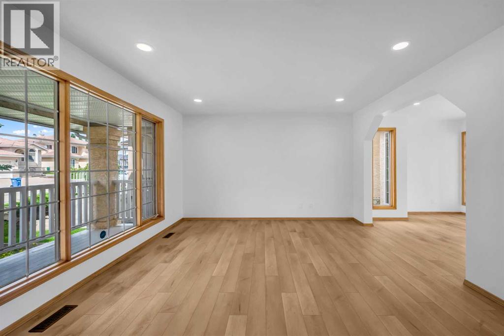 Single Family House for Sale in  Coral Shores Bay NE Coral Springs Calgary 