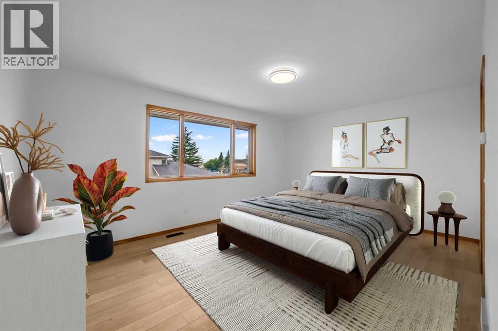 Single Family House for Sale in  Coral Shores Bay NE Coral Springs Calgary 