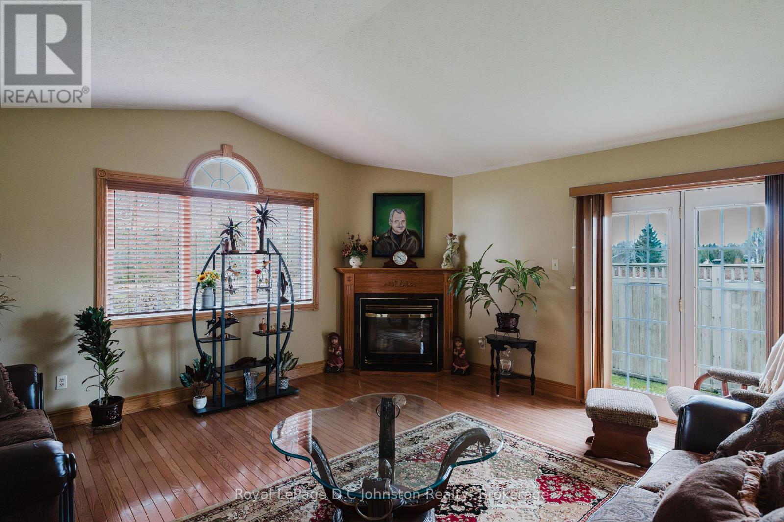 496 SPENCE STREET - 17