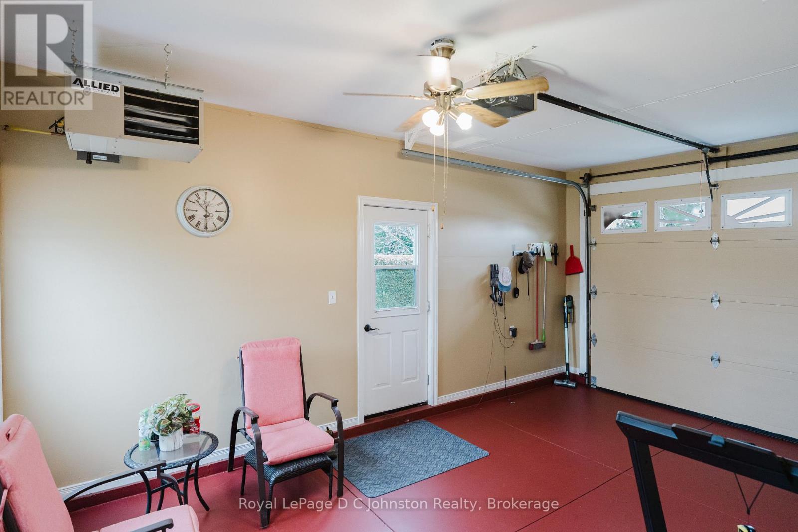 496 SPENCE STREET - 24