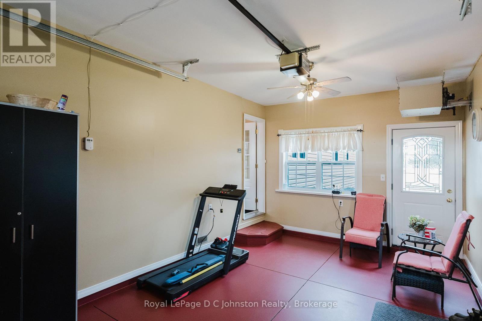 496 SPENCE STREET - 25