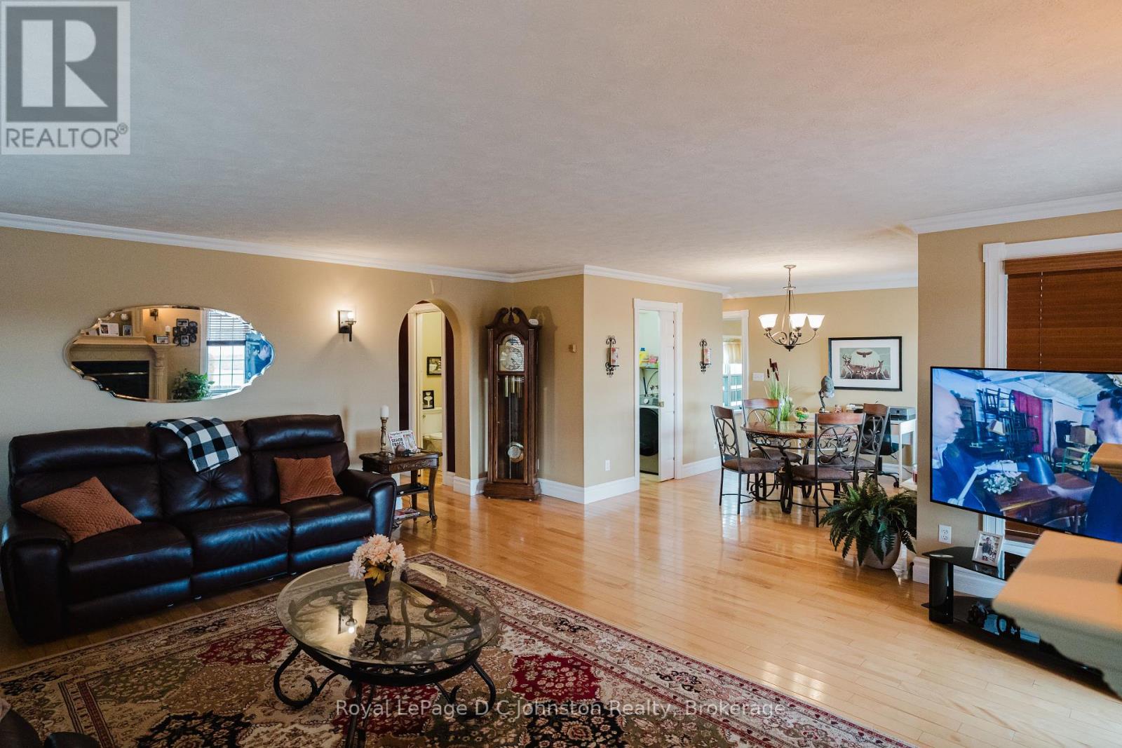 496 SPENCE STREET - 9