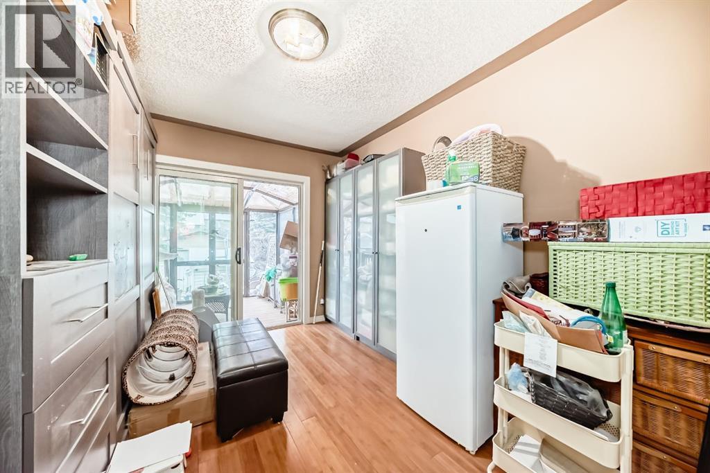 Single Family House Bi-level for Sale in  Templeview Way NE Temple Calgary 