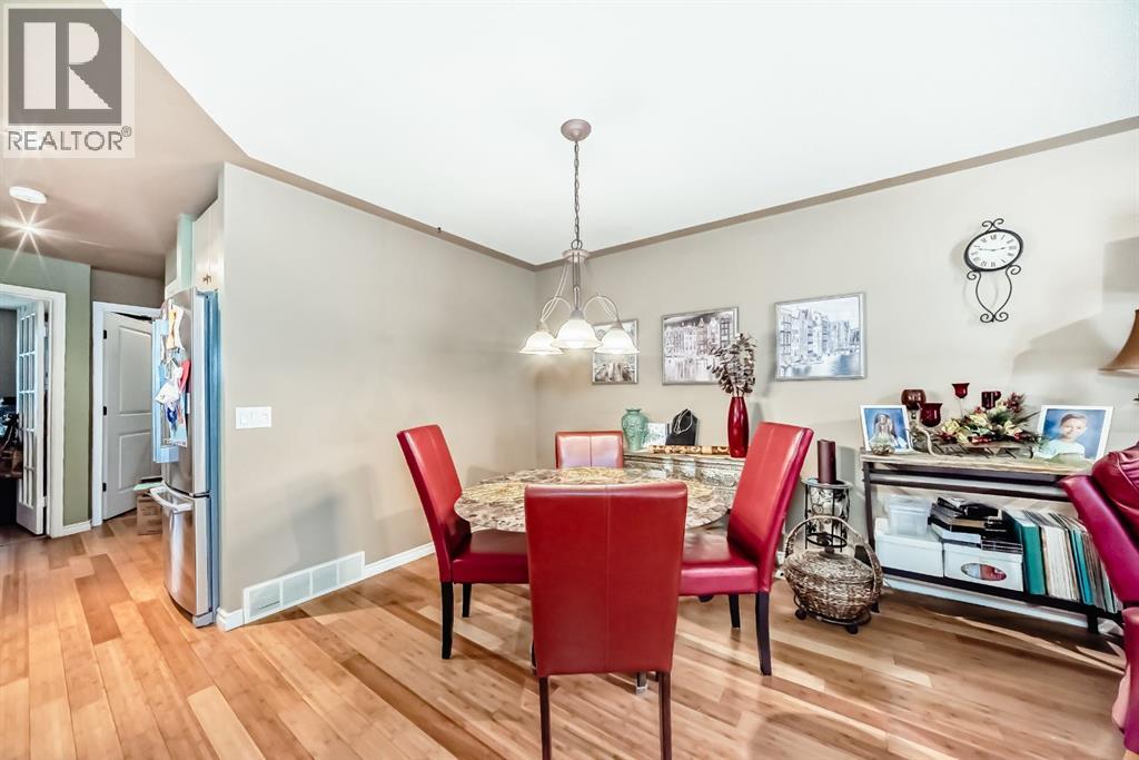 Single Family House Bi-level for Sale in  Templeview Way NE Temple Calgary 