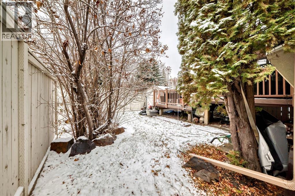 Single Family House Bi-level for Sale in  Templeview Way NE Temple Calgary 