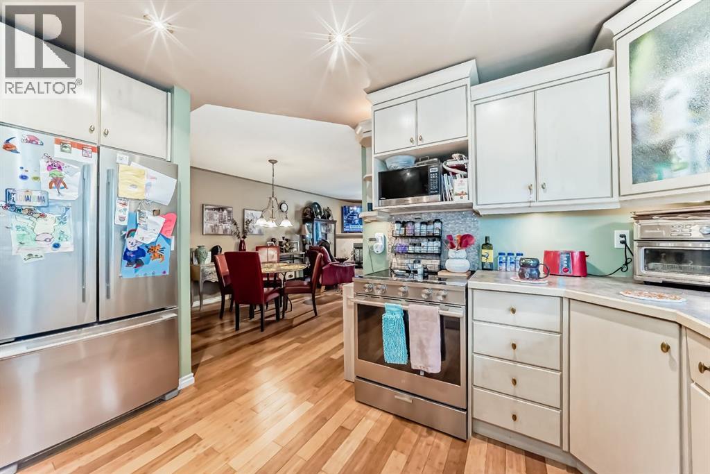 Single Family House Bi-level for Sale in  Templeview Way NE Temple Calgary 