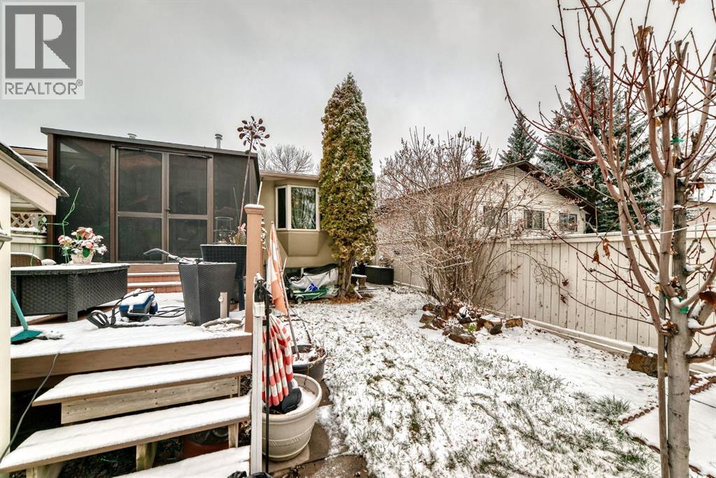 Single Family House Bi-level for Sale in  Templeview Way NE Temple Calgary 