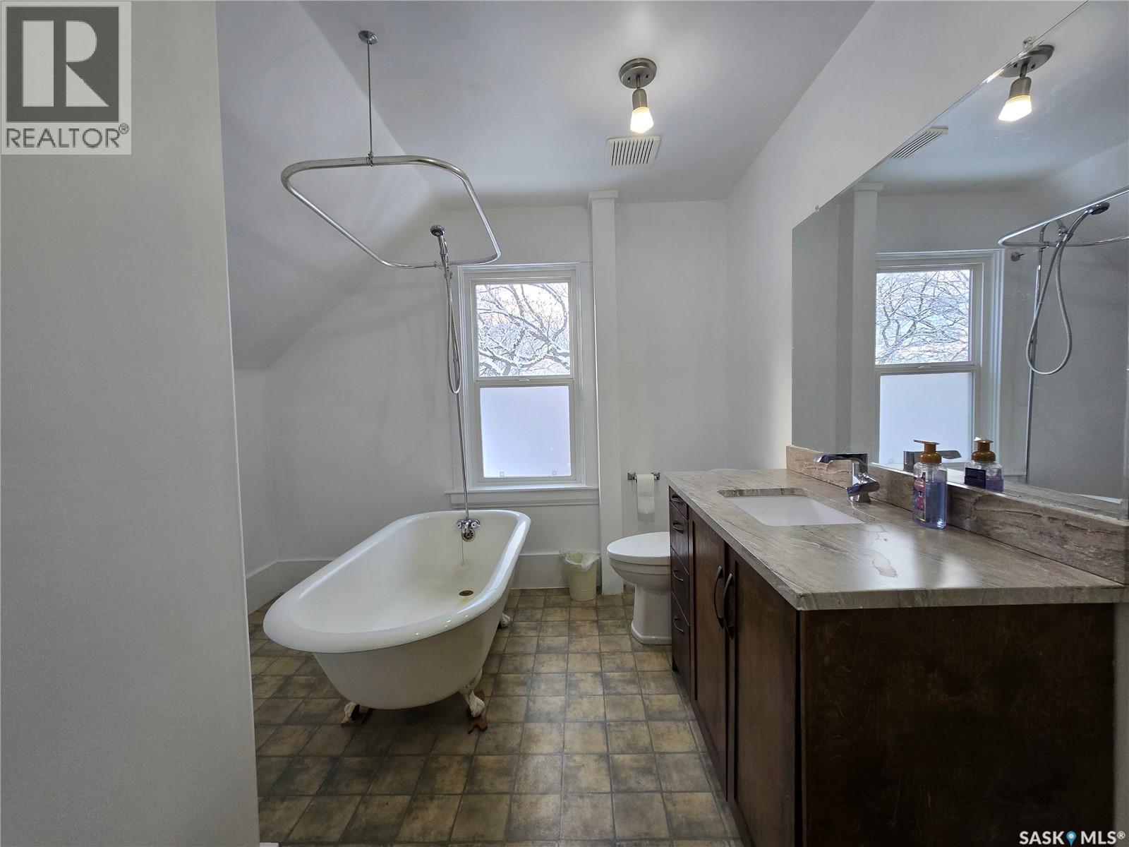 Single Family House 2 Level for Sale in  G AVENUE N Saskatoon 