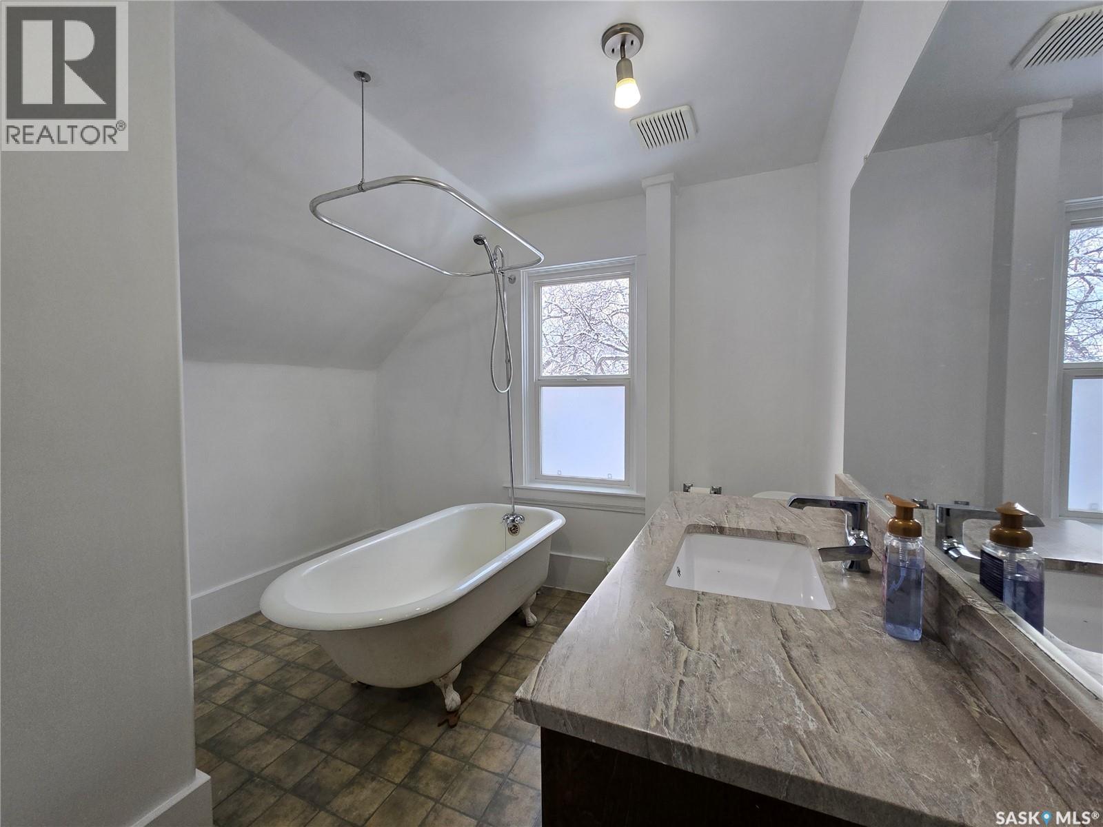 Single Family House 2 Level for Sale in  G AVENUE N Saskatoon 