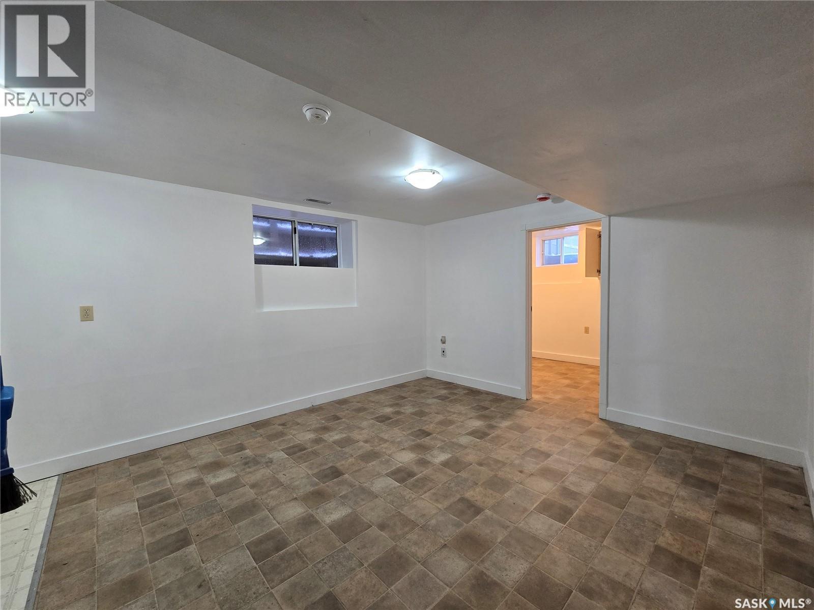 Single Family House 2 Level for Sale in  G AVENUE N Saskatoon 