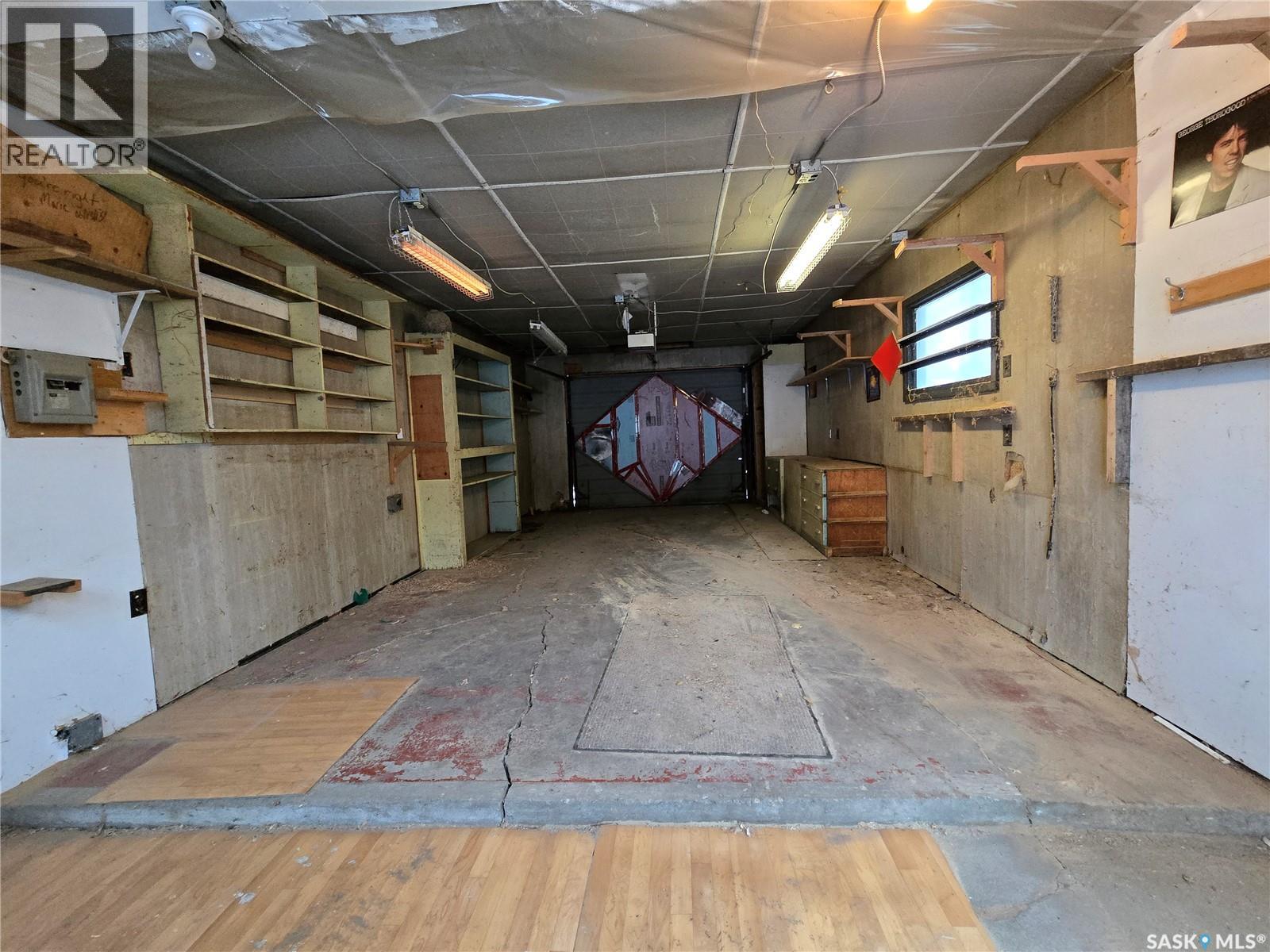 Single Family House 2 Level for Sale in  G AVENUE N Saskatoon 