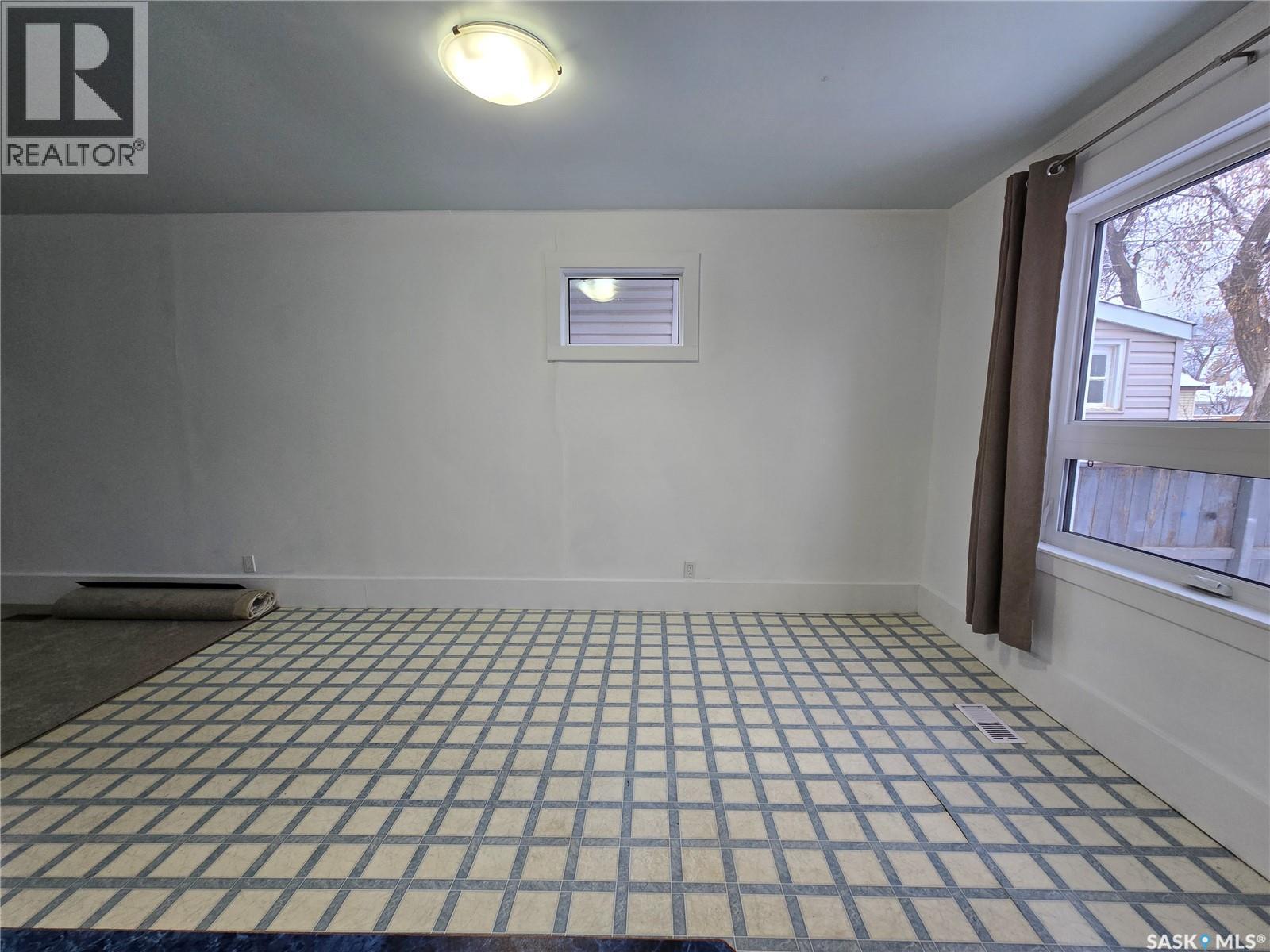 Single Family House 2 Level for Sale in  G AVENUE N Saskatoon 