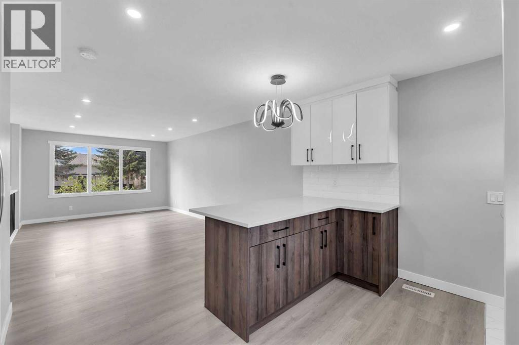 Single Family House Bi-level for Sale in  Rundlecairn Way NE Rundle Calgary 