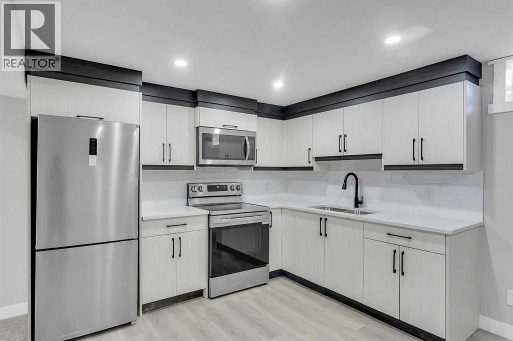 Single Family House Bi-level for Sale in  Rundlecairn Way NE Rundle Calgary 