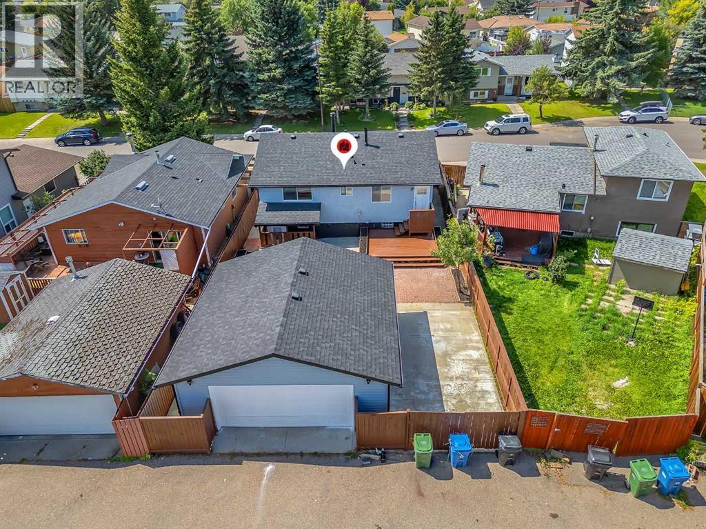 Single Family House Bi-level for Sale in  Rundlecairn Way NE Rundle Calgary 