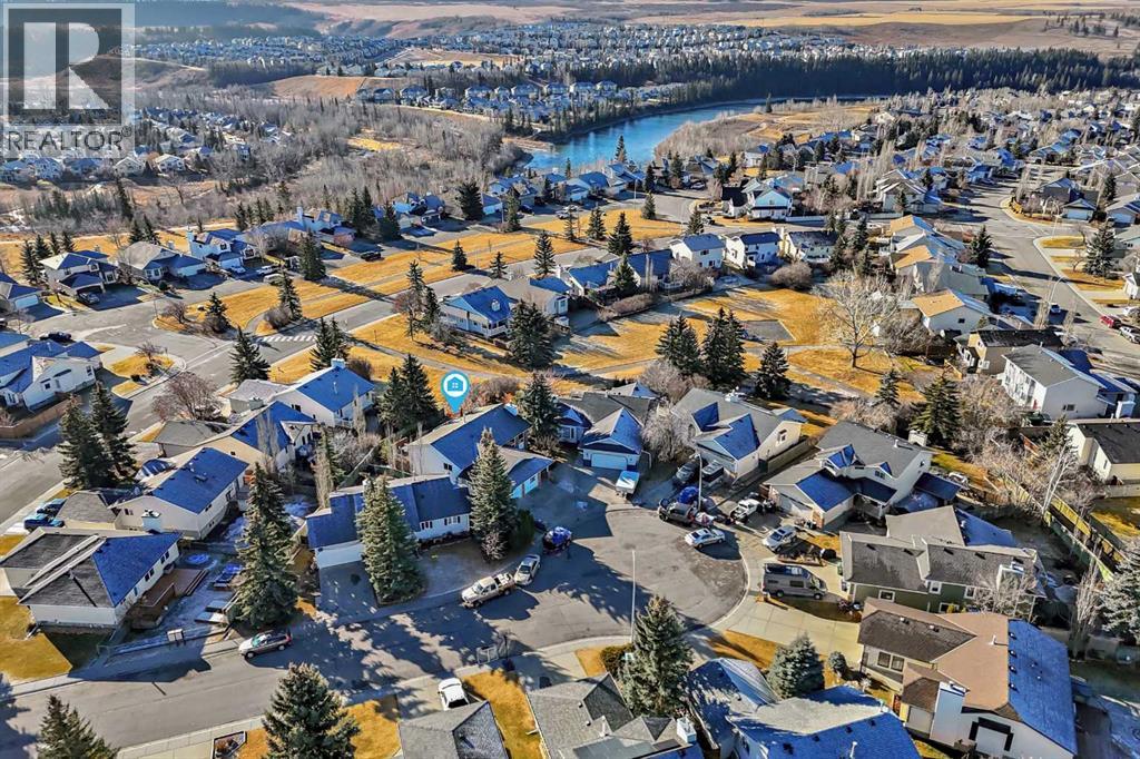 24 West Kerfoot Place, Cochrane