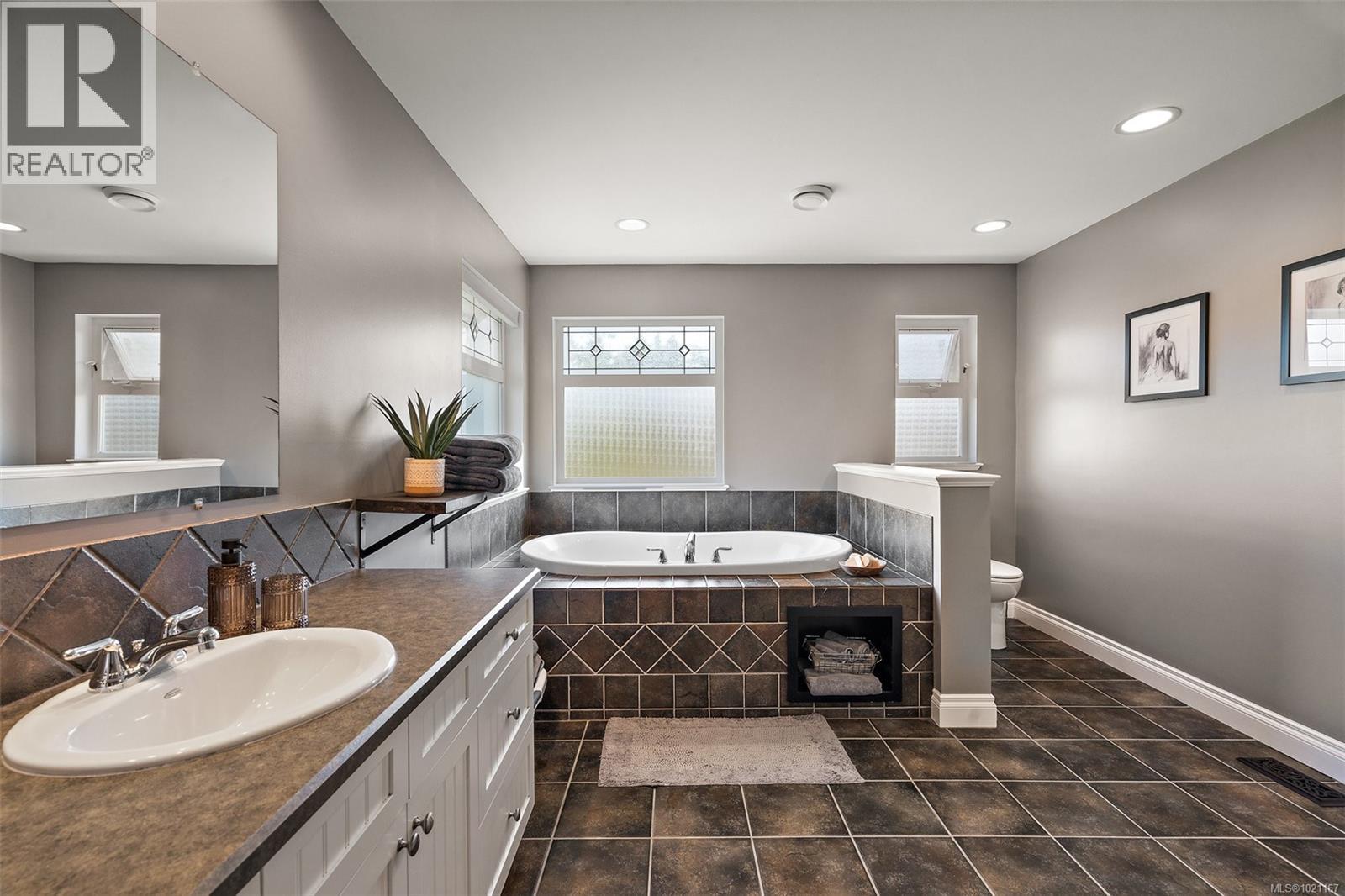 3965 Hi-Mount Dr, Metchosin