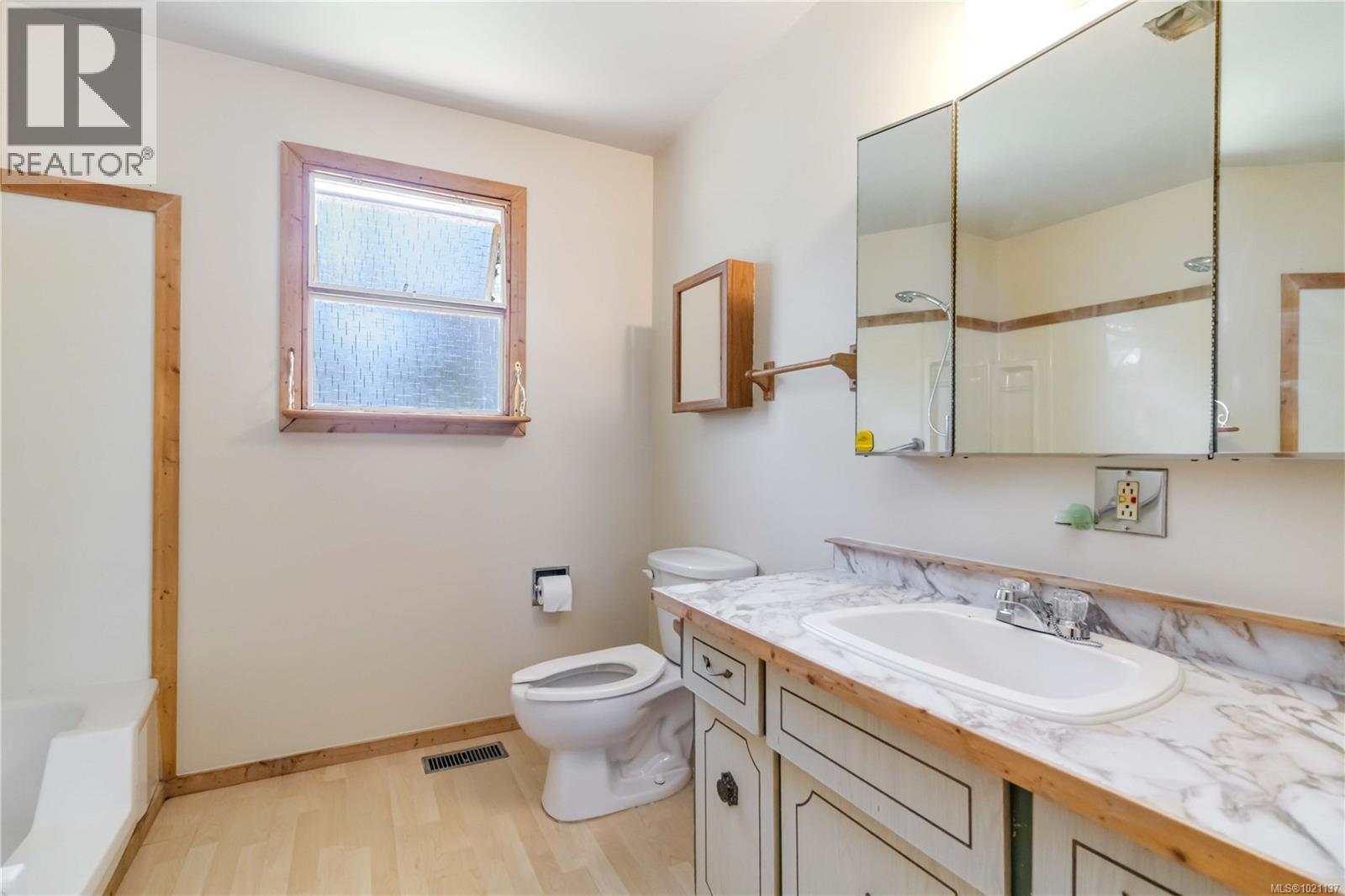 95 Marler Dr, View Royal