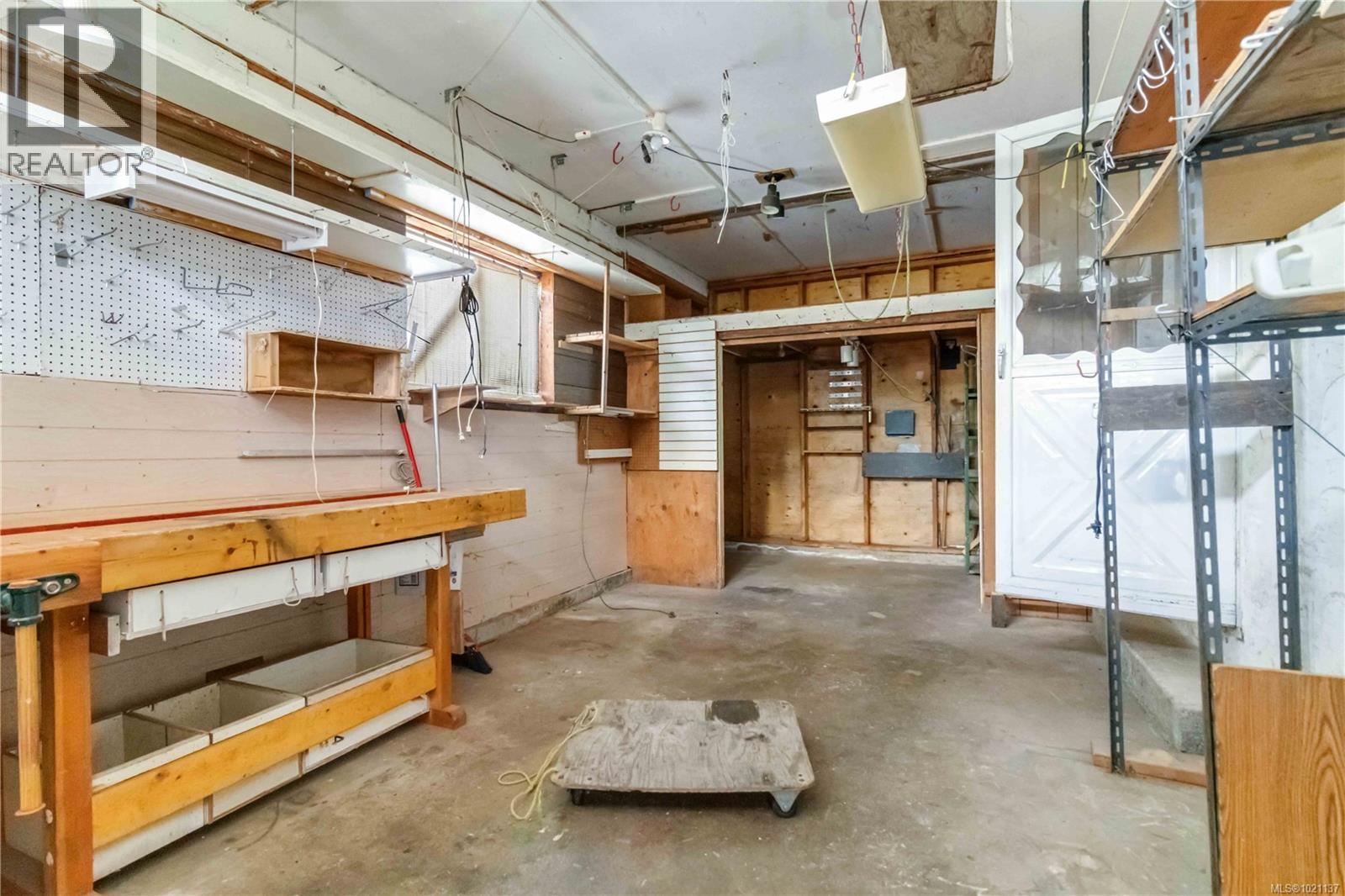 95 Marler Dr, View Royal