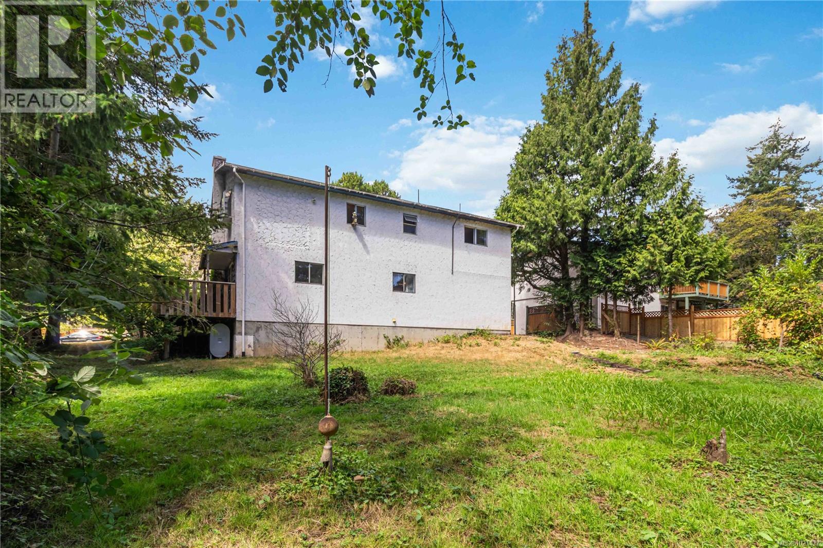 95 Marler Dr, View Royal