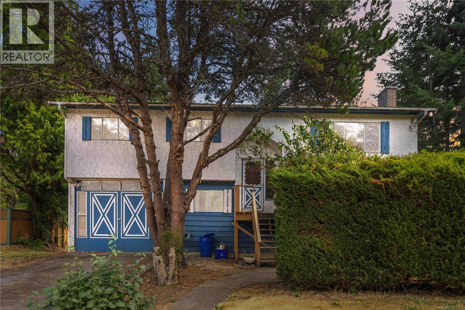 95 Marler Dr, View Royal