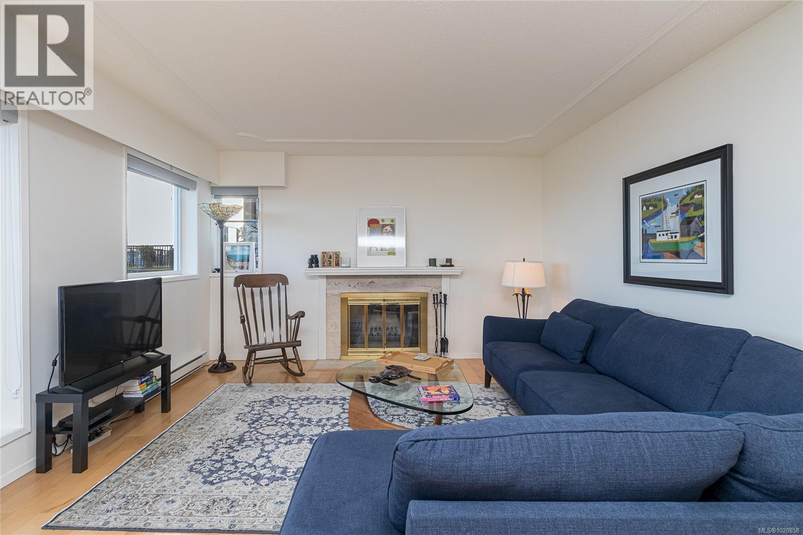 101 1540 Dallas Road, Victoria