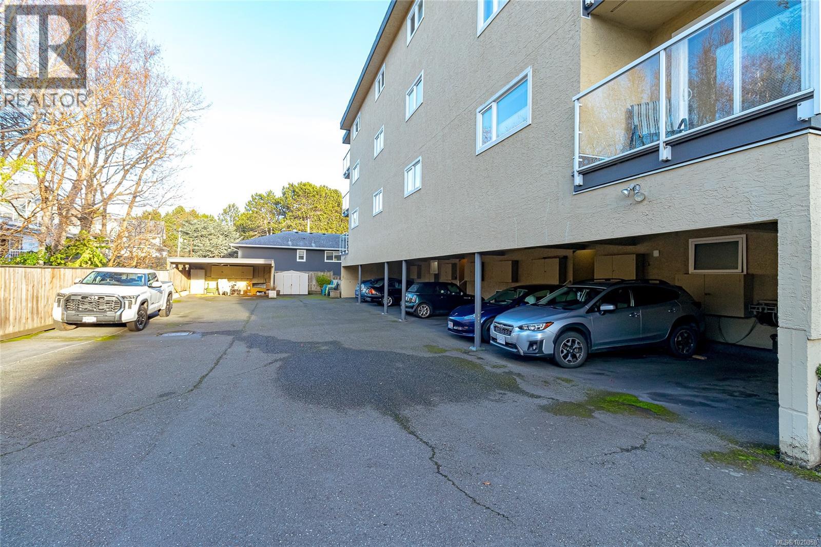 101 1540 Dallas Road, Victoria