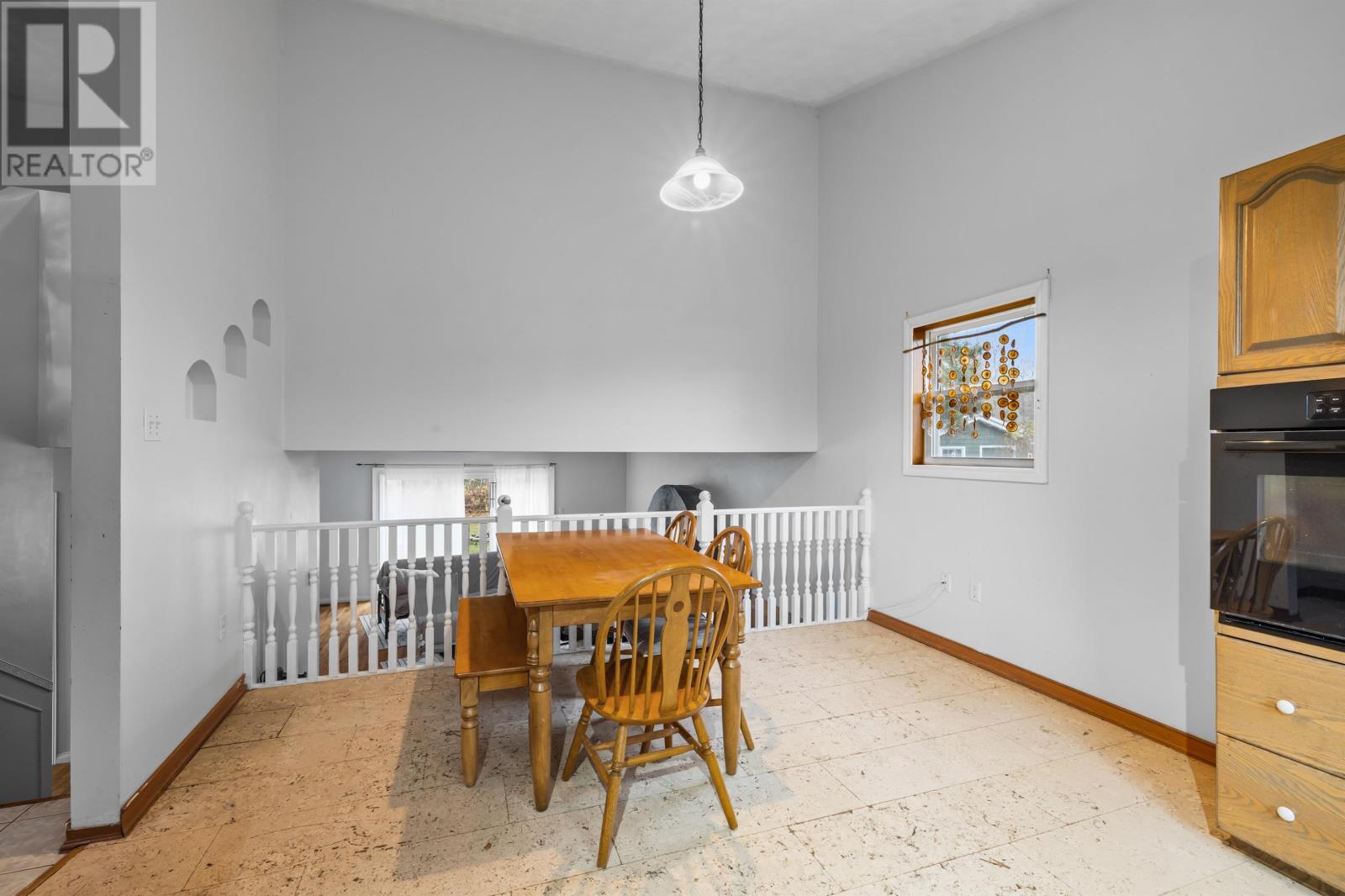 33 Irwin Drive — photo 10