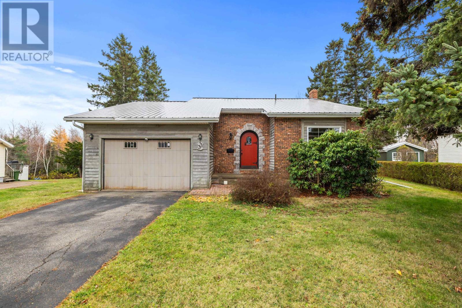 33 Irwin Drive — photo 28