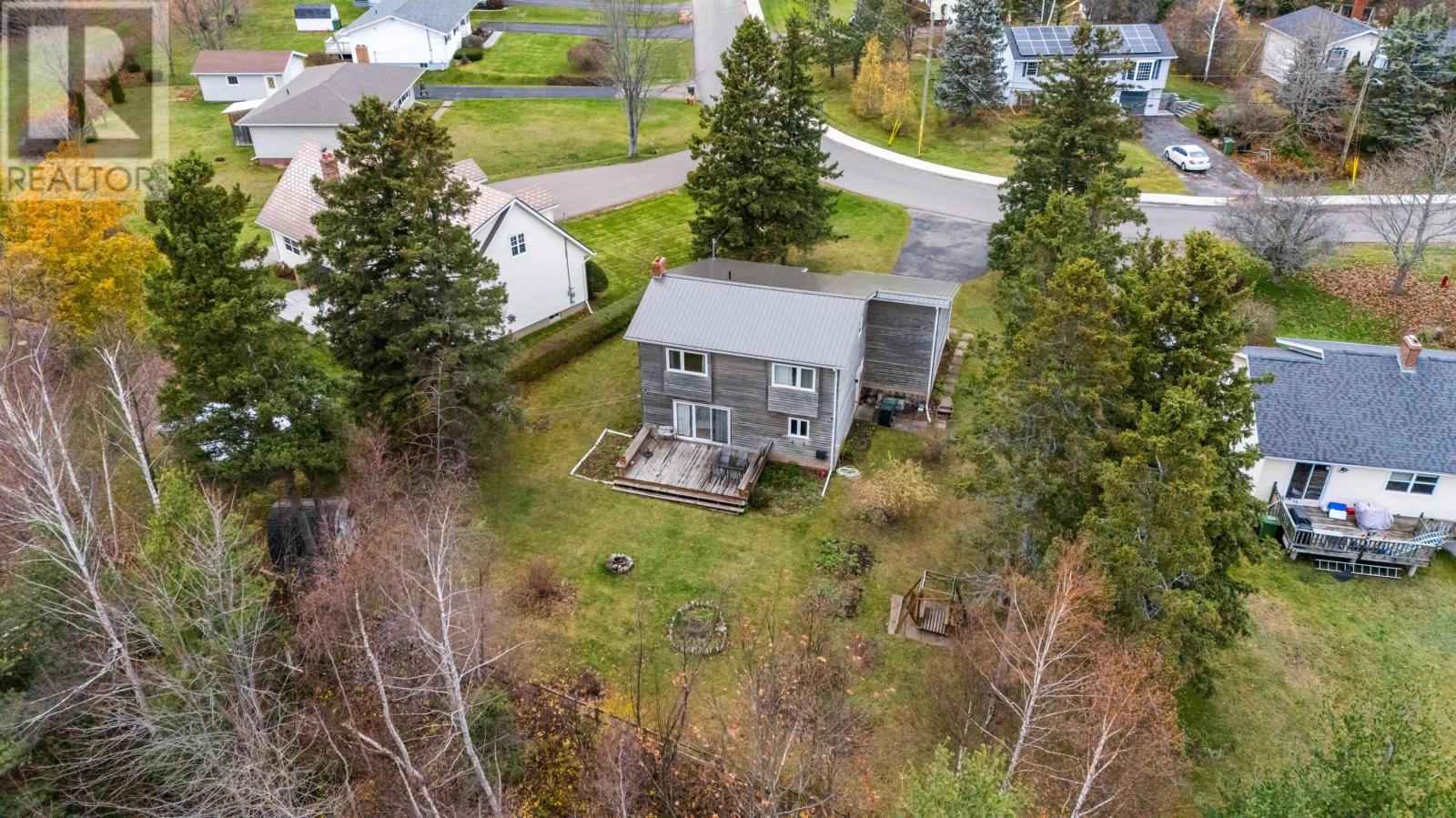 33 Irwin Drive — photo 43