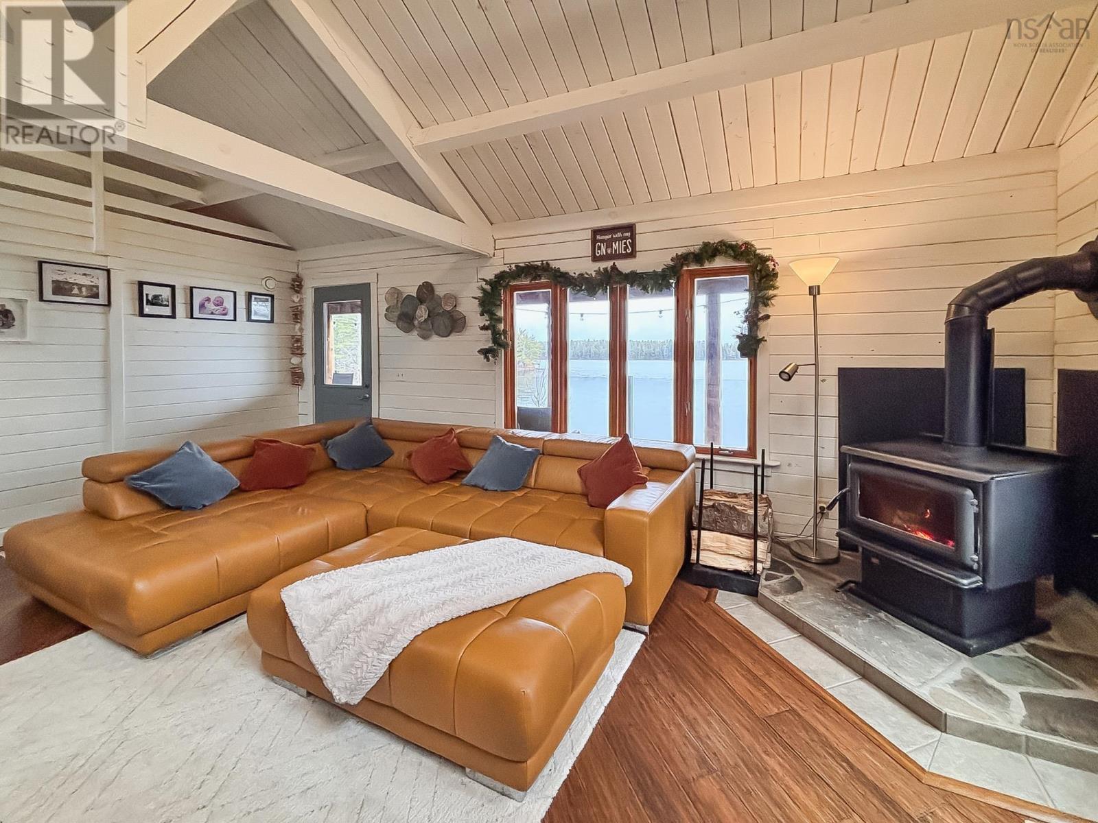 Property 9 of 47 of 25 Oakridge Lane