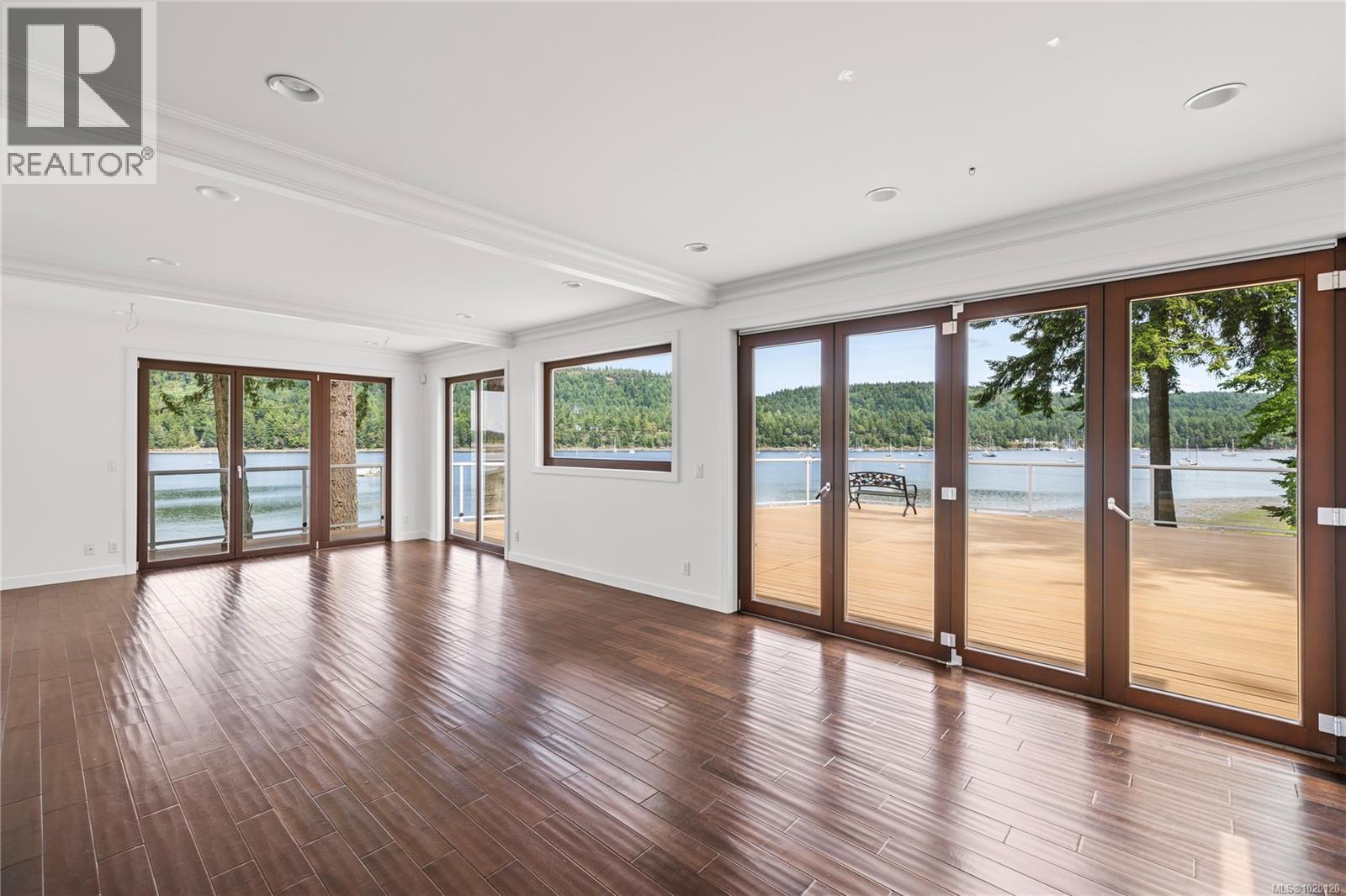 12475 Rocky Creek Rd, Ladysmith