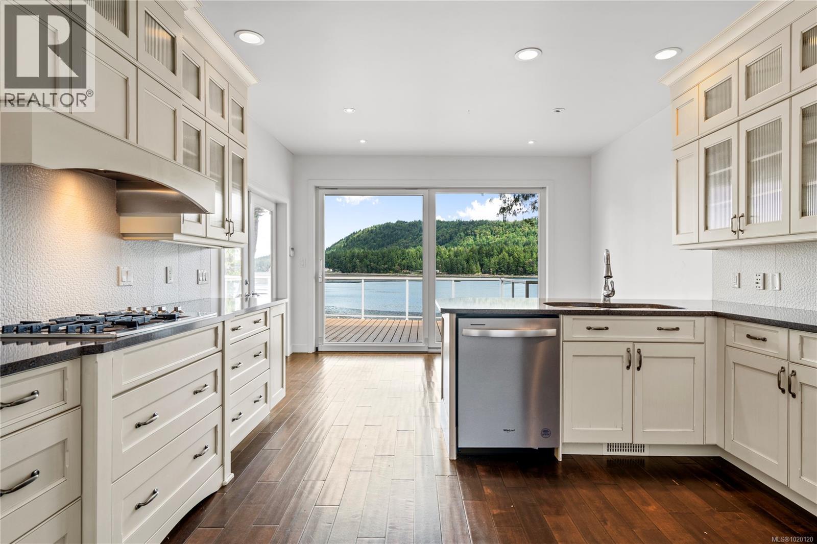 12475 Rocky Creek Rd, Ladysmith