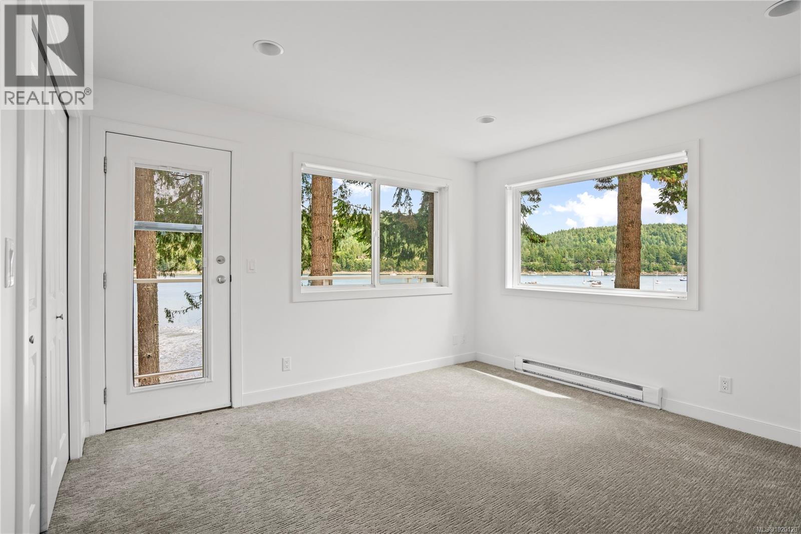 12475 Rocky Creek Rd, Ladysmith