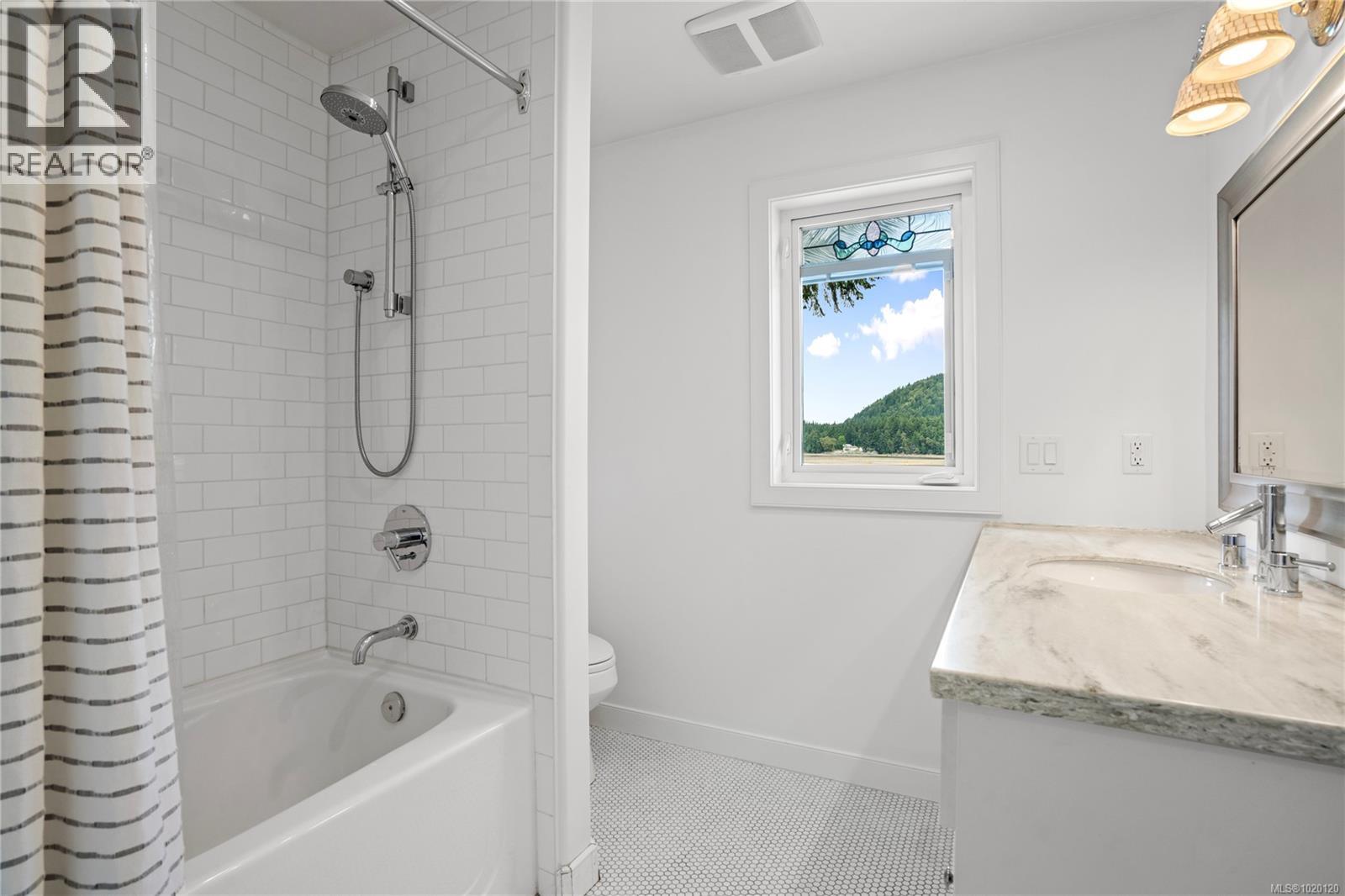 12475 Rocky Creek Rd, Ladysmith