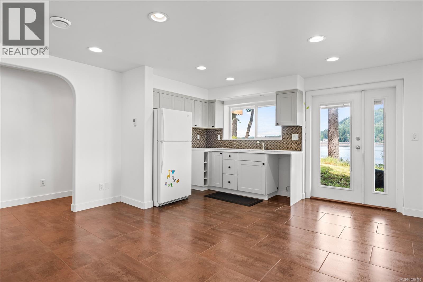 12475 Rocky Creek Rd, Ladysmith