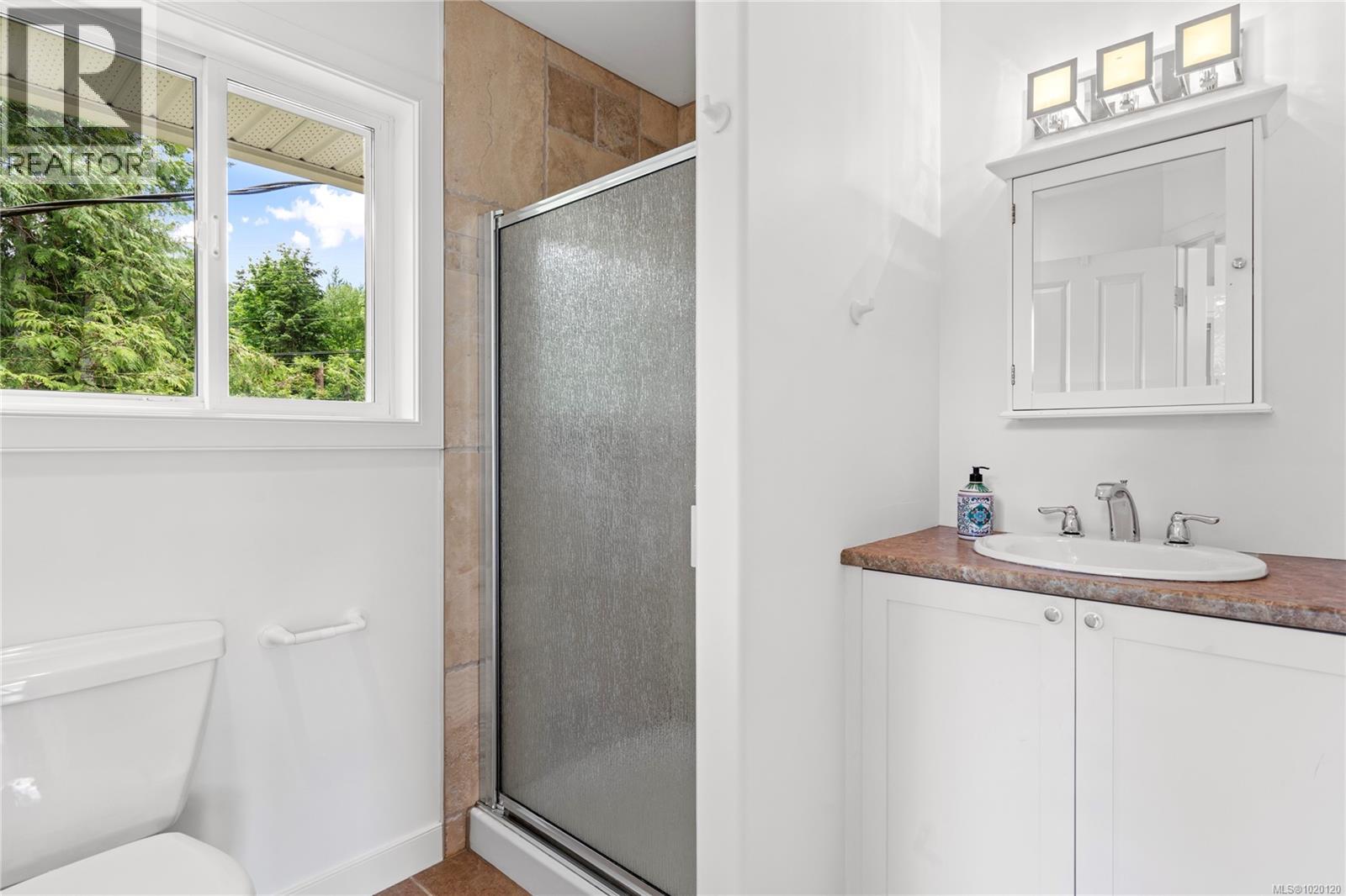 12475 Rocky Creek Rd, Ladysmith