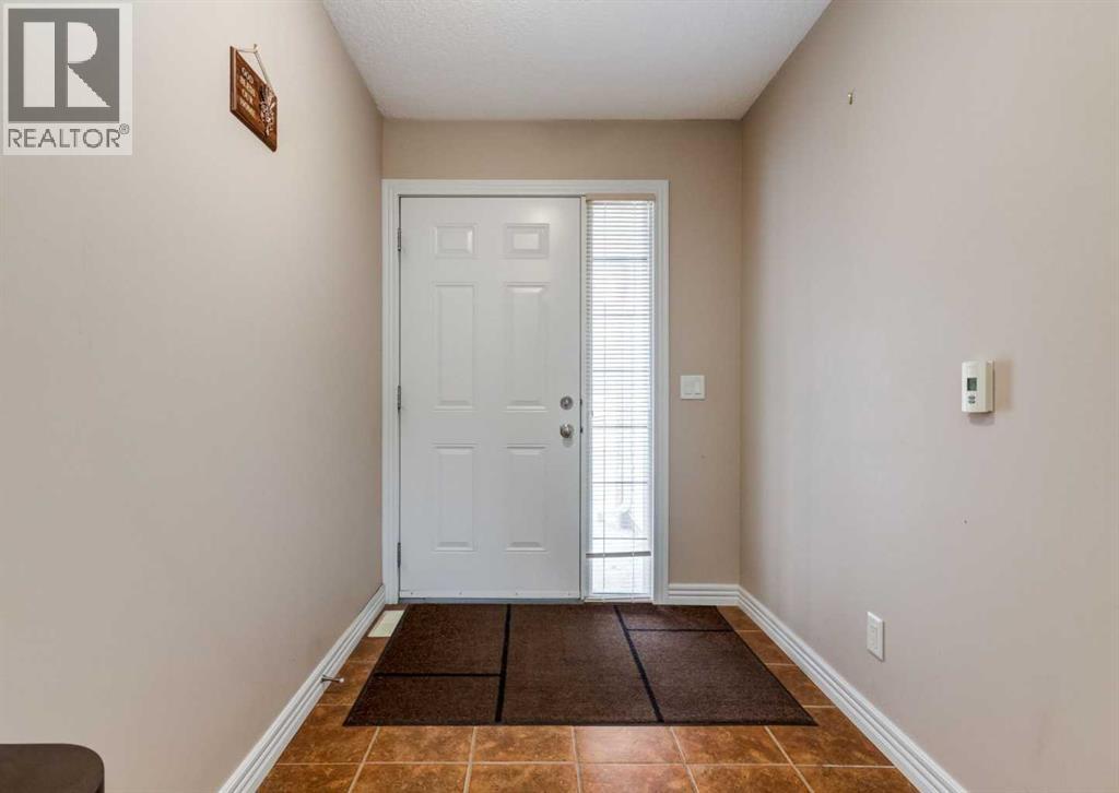 Single Family House 4 Level for Sale in  Royal Oak Lane NW Royal Oak Calgary 