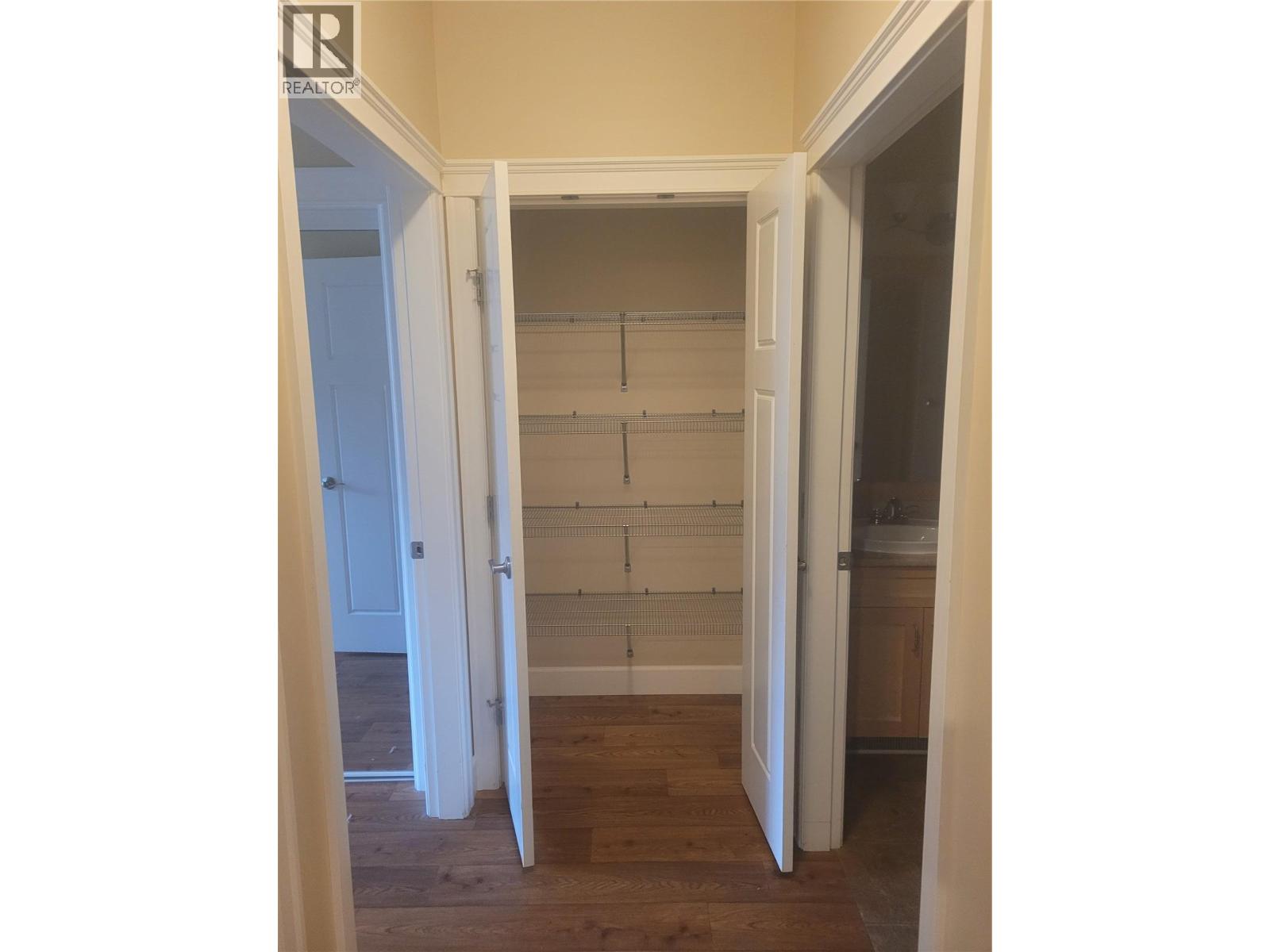 9100 Mackie Drive Unit# 114, Coldstream