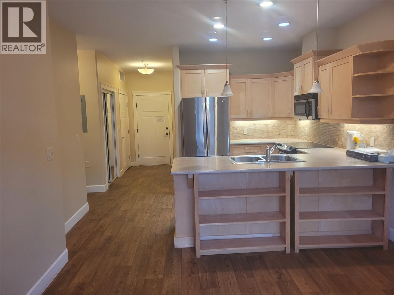 9100 Mackie Drive Unit# 114, Coldstream