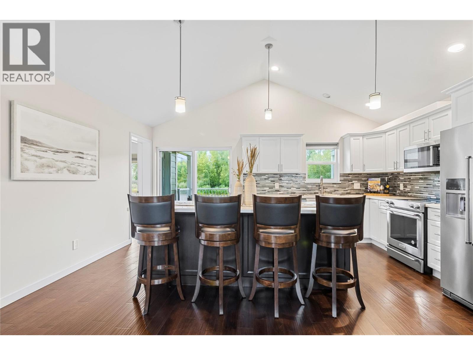  421 Hillier Road, Sicamous