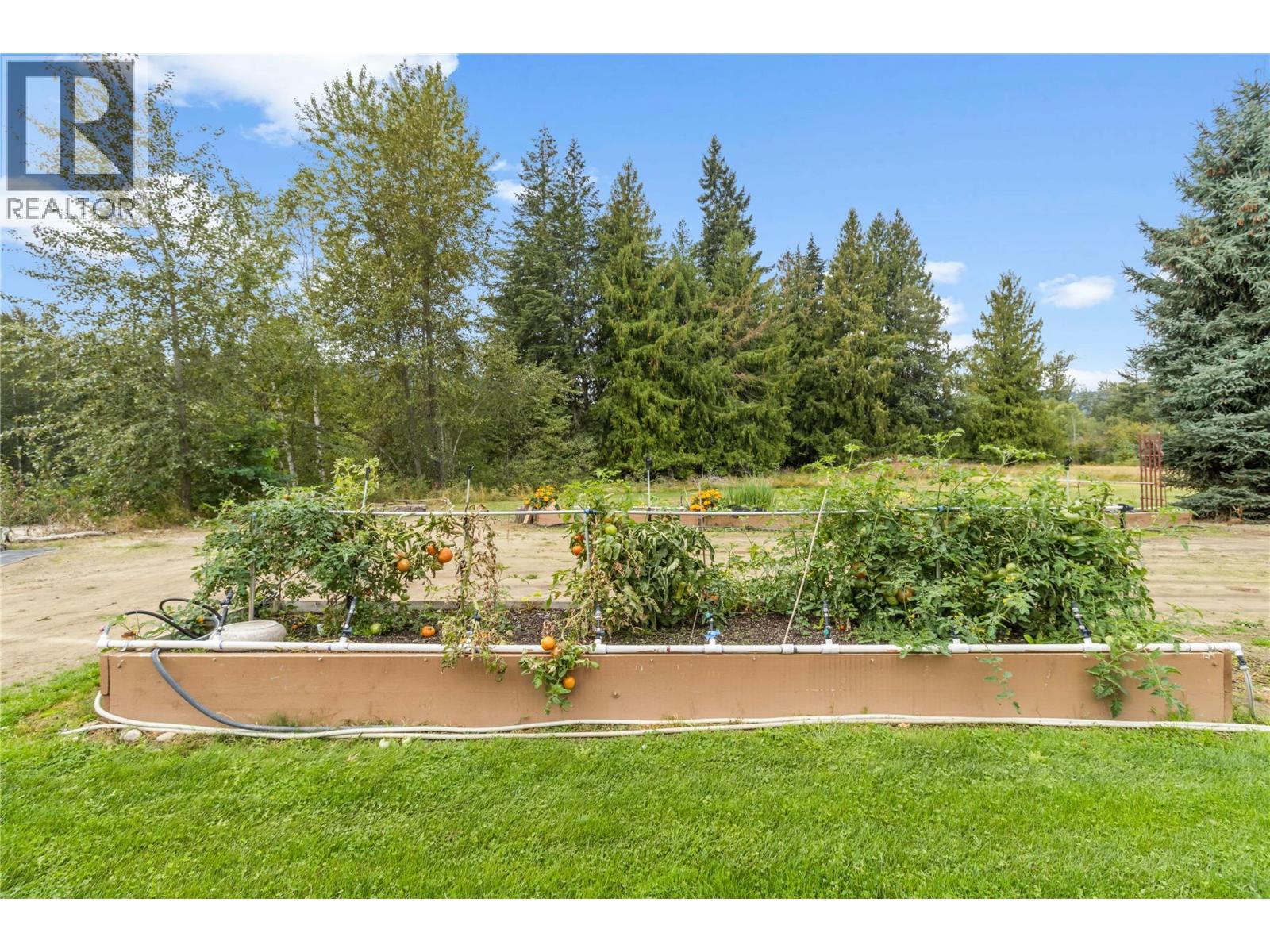  421 Hillier Road, Sicamous