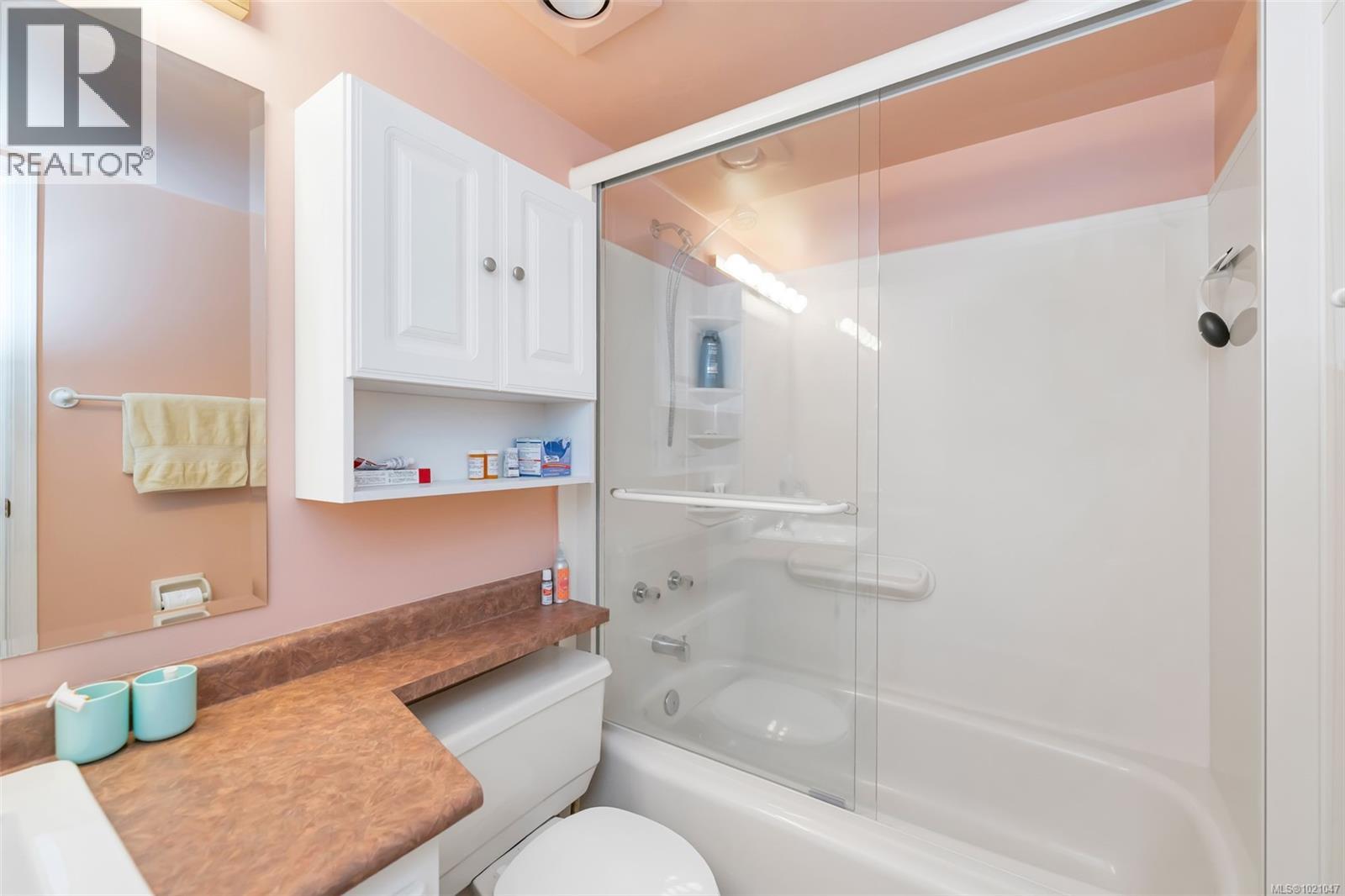 4 2020 White Birch Road, Sidney