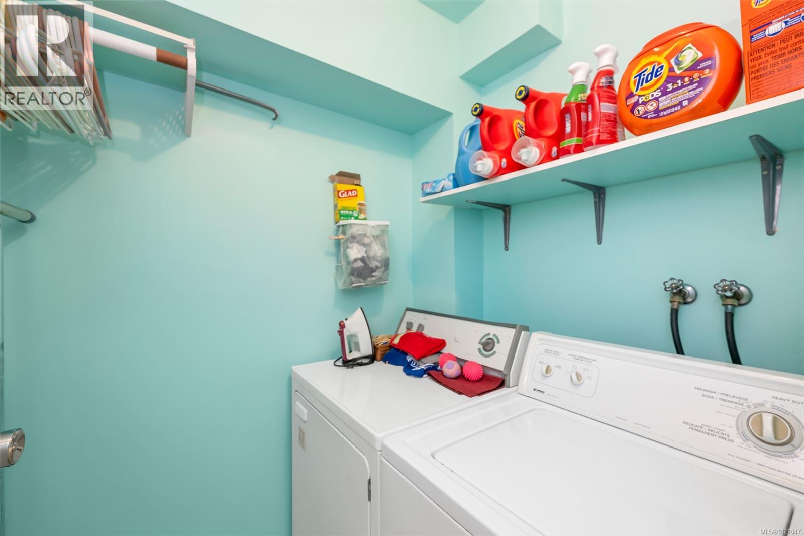 4 2020 White Birch Road, Sidney