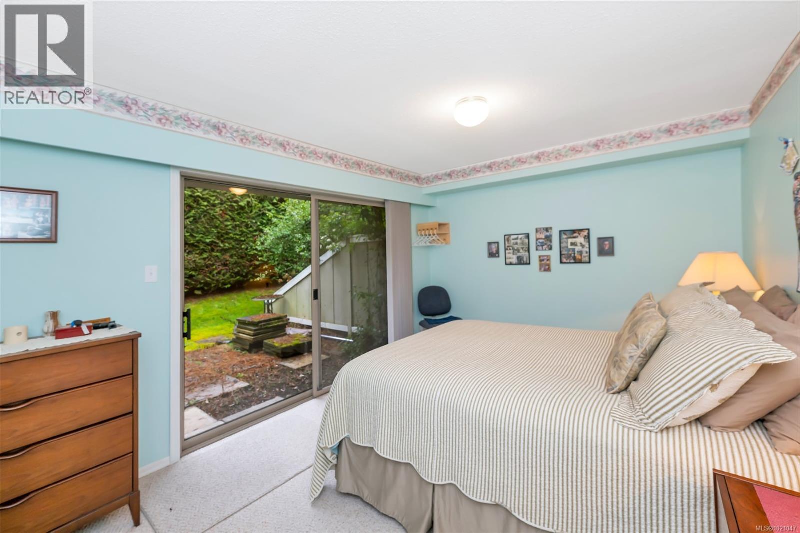 4 2020 White Birch Road, Sidney