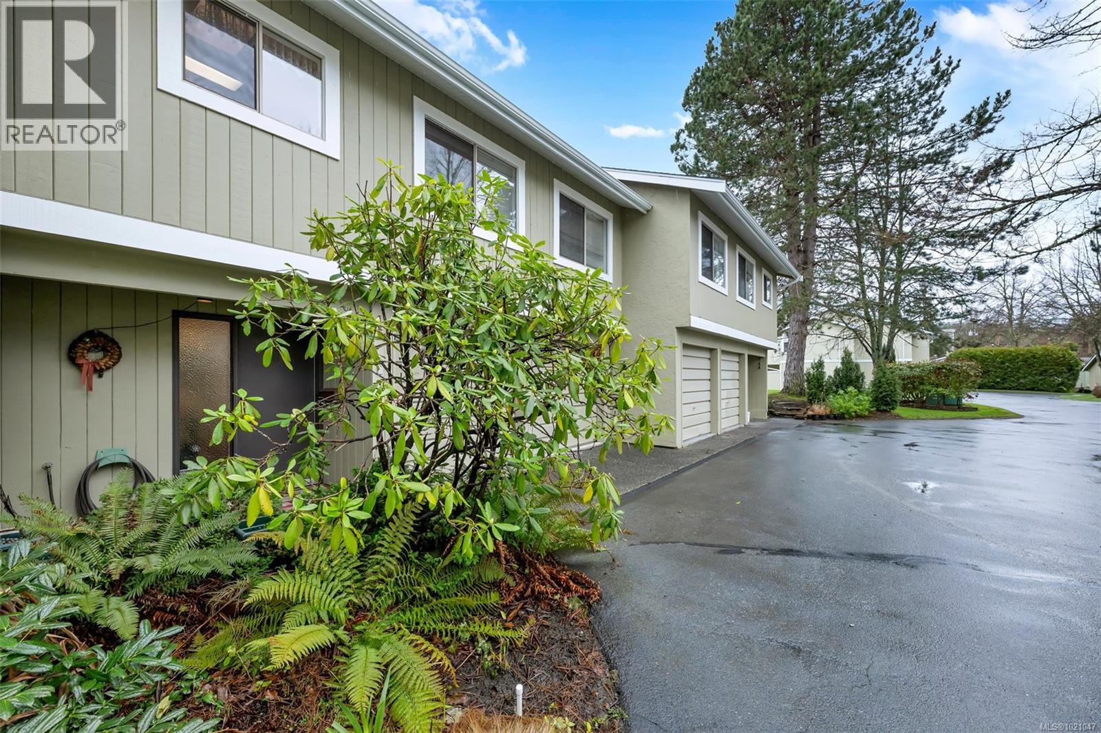 4 2020 White Birch Road, Sidney