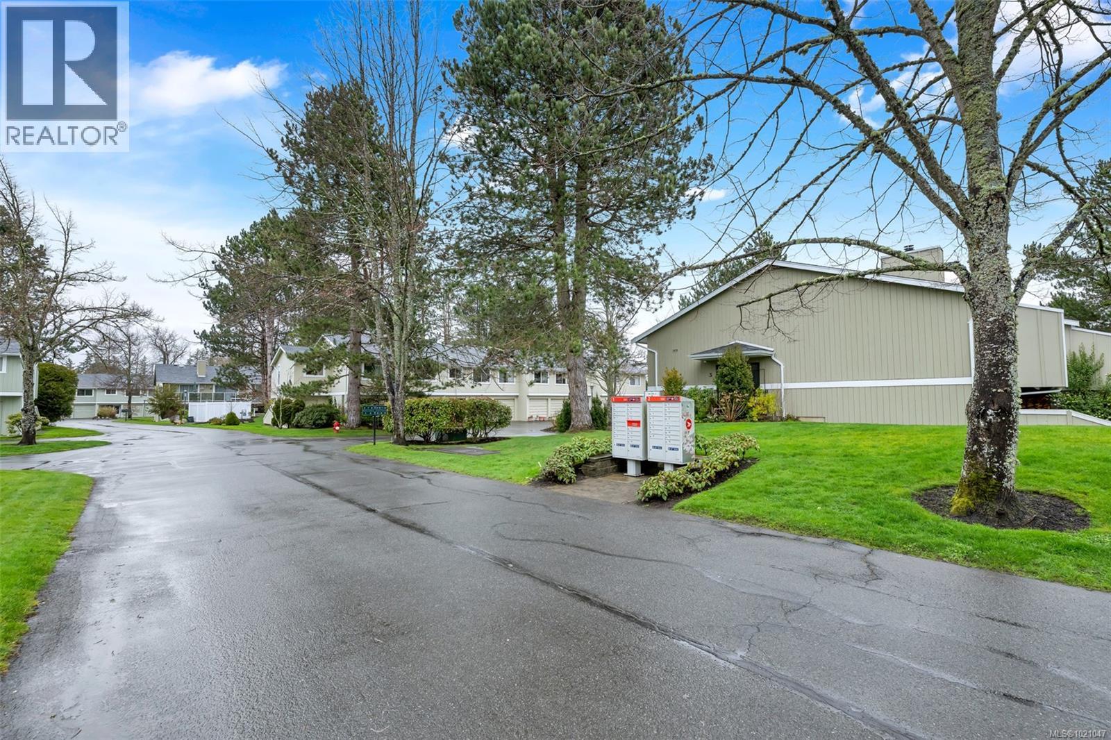 4 2020 White Birch Road, Sidney