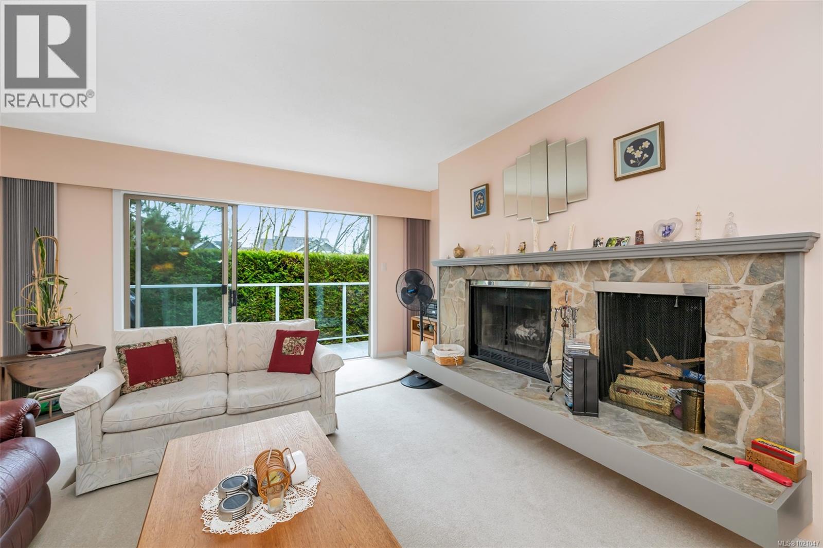 4 2020 White Birch Road, Sidney