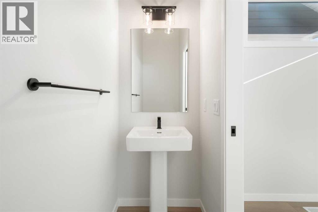 Single Family House for Sale in  Creekview Manor SW Pine Creek Calgary 