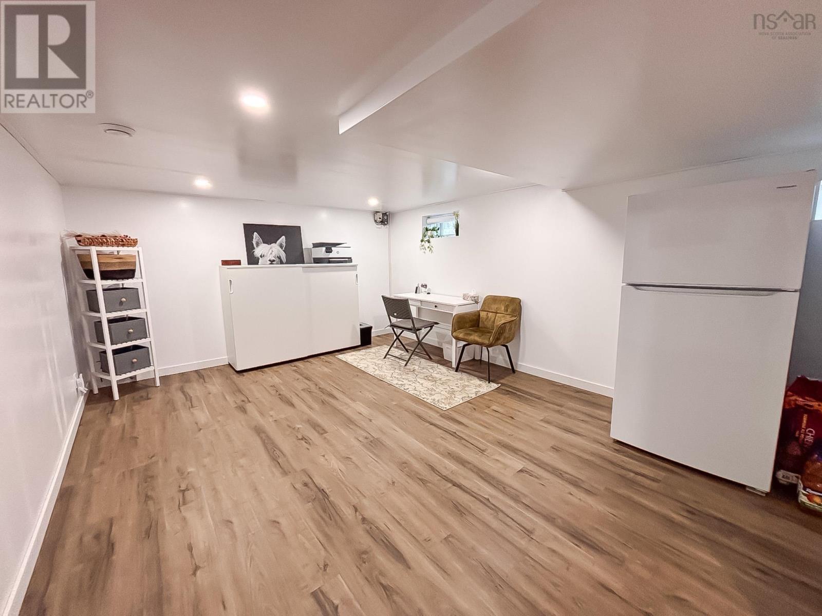 Property 31 of 47 of 25 Oakridge Lane